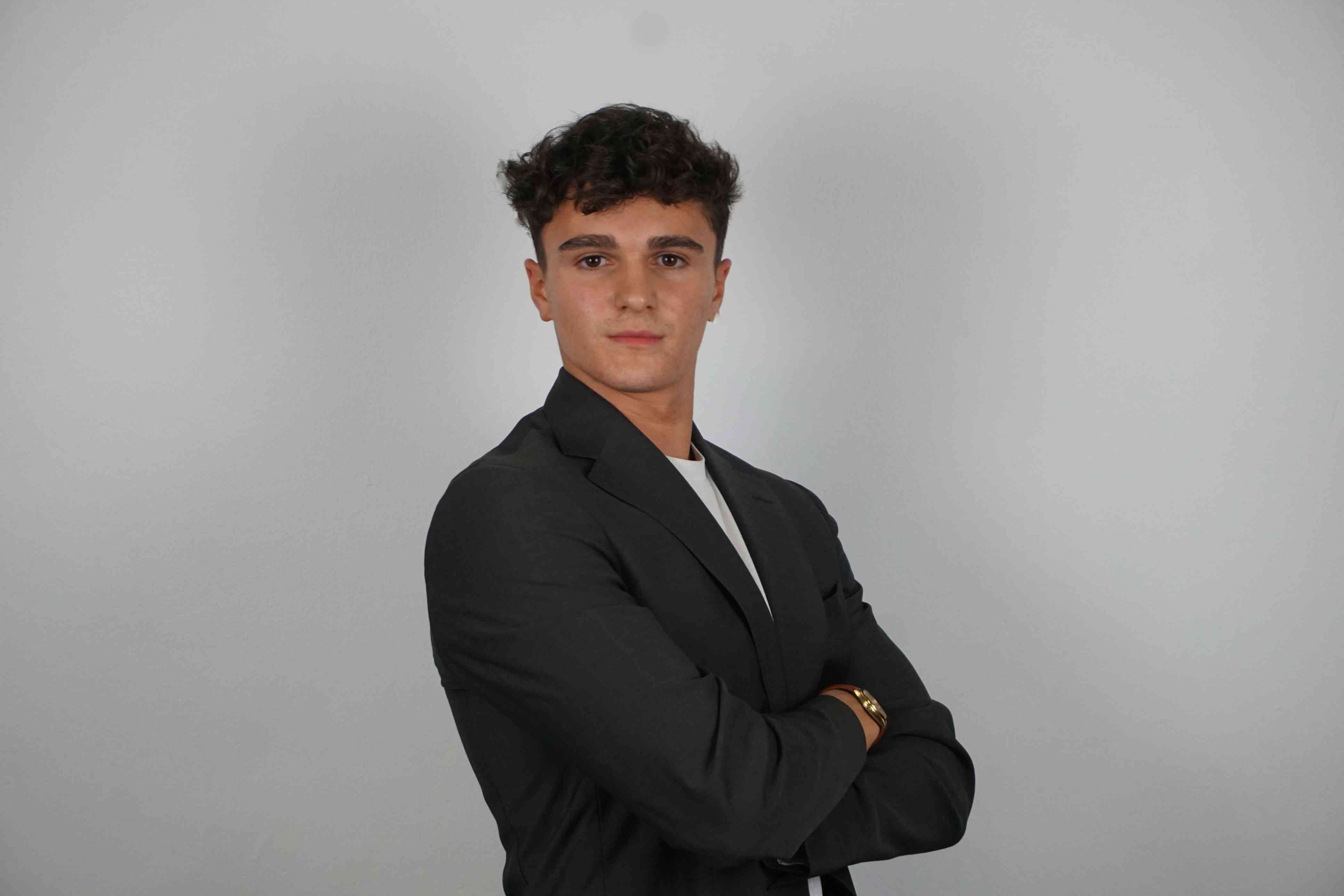 Leonardo B.